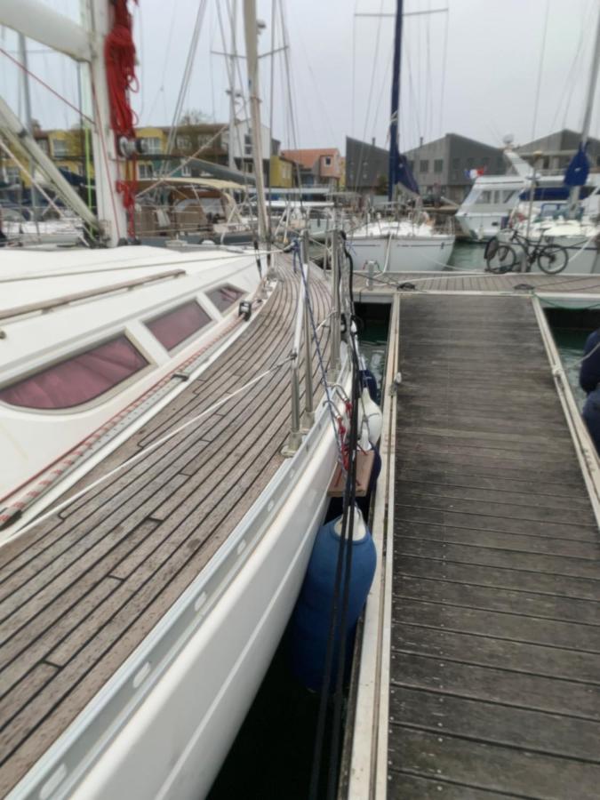 Nuit Sur Un Bateau La Rochelle Hotel La Rochelle  Exterior foto